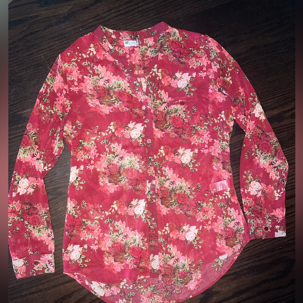 Kut from the Kloth women’s button up blouse